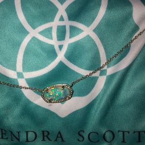 Kendra Scott necklace